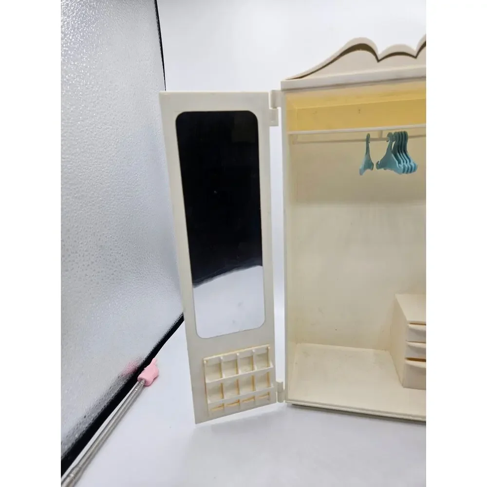 Marx Sindy 1970s Wardrobe Cream Gold‎ Trim Drawers Hangers Mirror